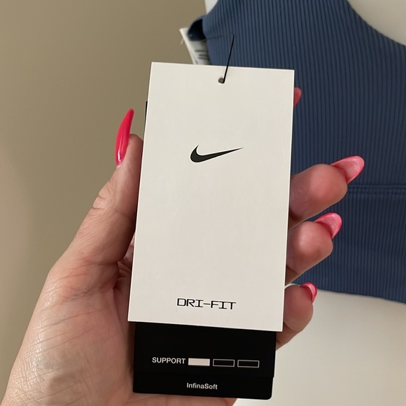 (NWT) Nike Zenvy Rib Women’s Light Support Non Padded Longline Sports Bra, Small - Picture 7 of 16